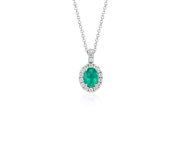 Oval Emerald and Pavé Diamond Pendant in 18k White Gold (7x5mm)