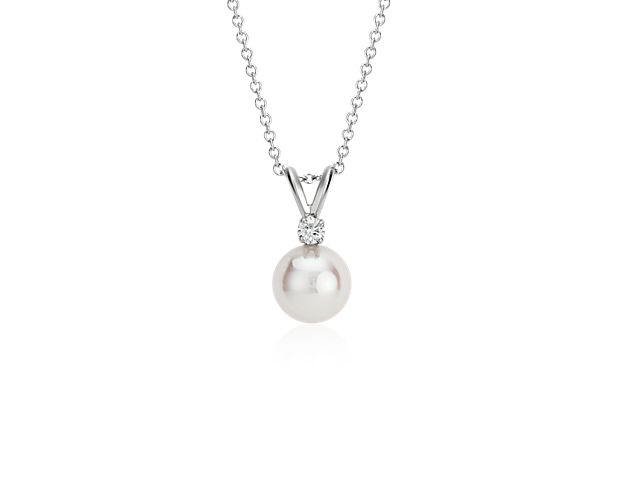 18" Premier Akoya Cultured Pearl and Diamond Pendant in 18k White Gold (8.0-8.5mm)