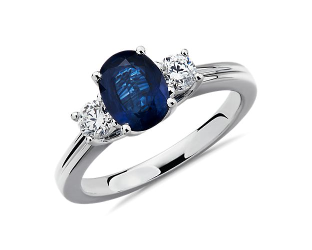 Sapphire and Diamond Ring in 18k White Gold (8x6mm)