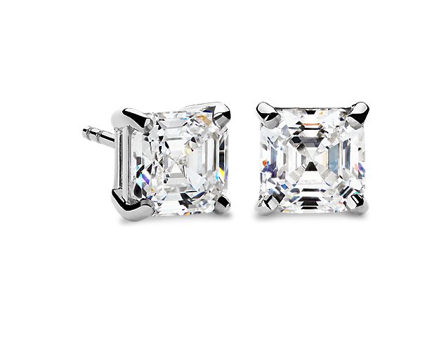 Four-Prong Earrings in 14k White Gold